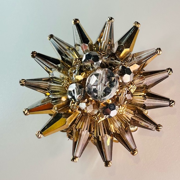 Vintage Gold Tone Starburst Aurora Borealis Brooch - Picture 3 of 8